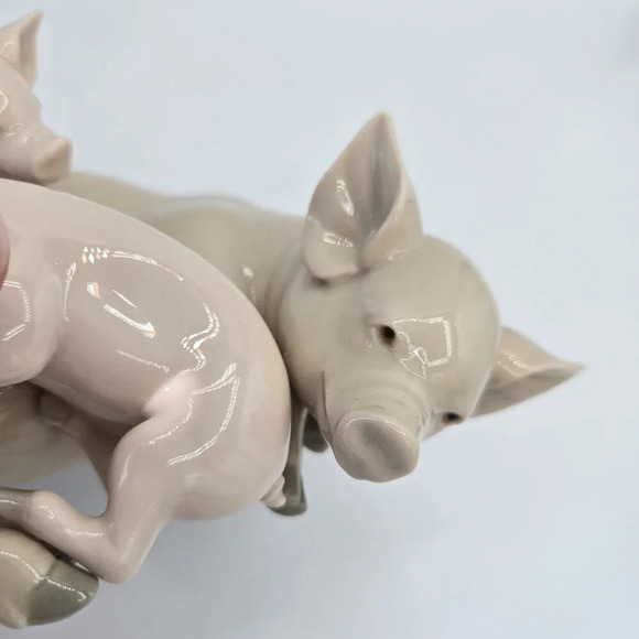 Vintage  Lladro ‘Playful Piglets’ Porcelain Figurine (5228) With Box Rare - Picture 4 of 13